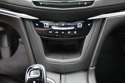 2025 Cadillac XT6 Luxury