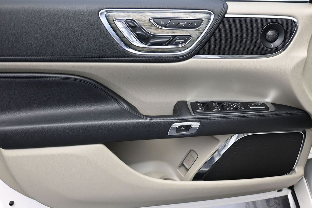2017 Lincoln Continental Reserve
