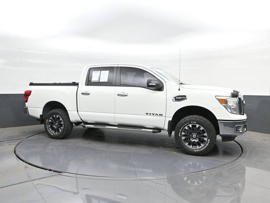 2017 Nissan Titan SV