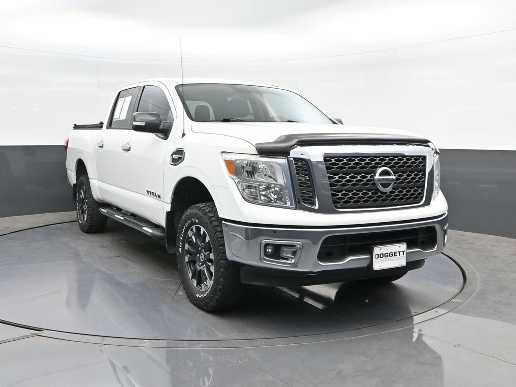 2017 Nissan Titan SV
