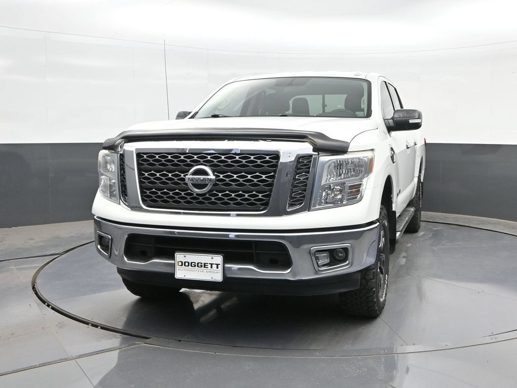 2017 Nissan Titan SV