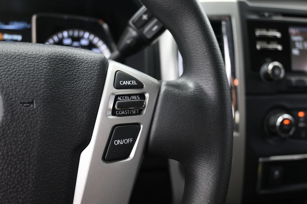 2017 Nissan Titan SV