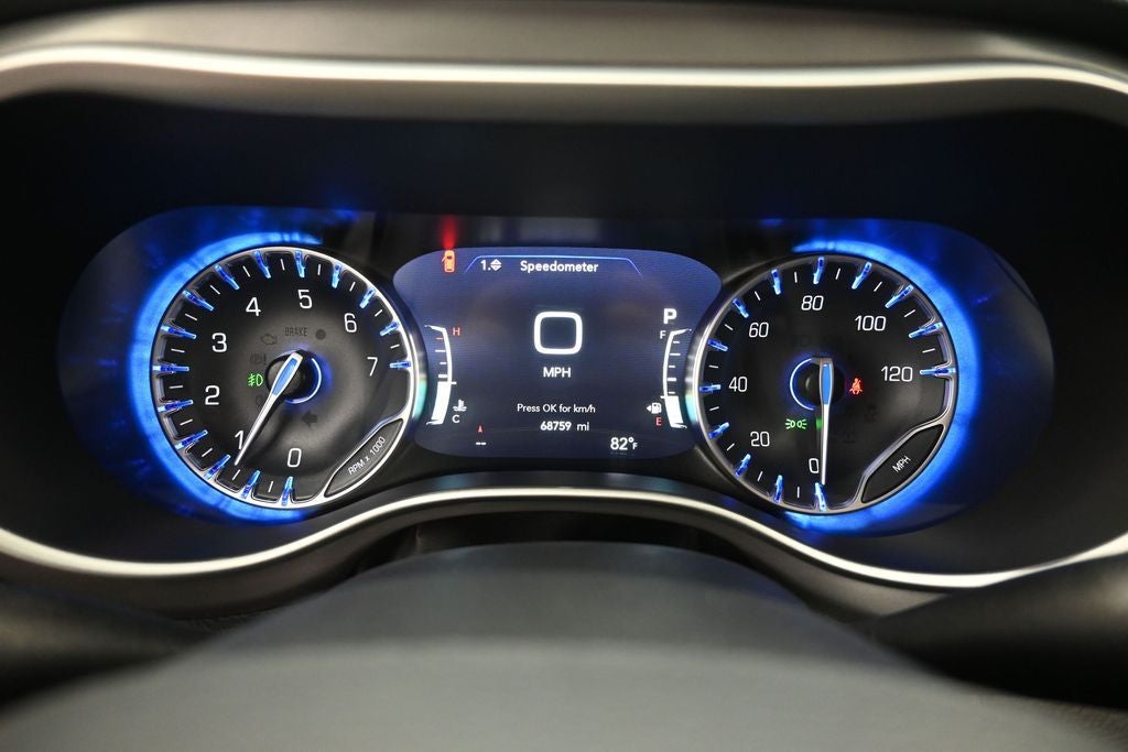 2025 Chrysler Pacifica Select