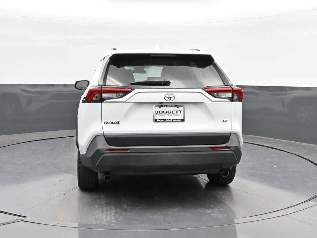 2021 Toyota RAV4 LE
