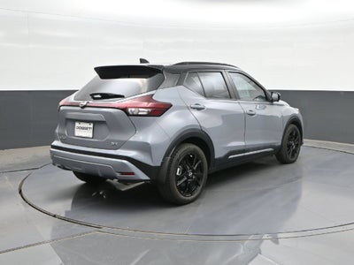2022 Nissan Kicks SR
