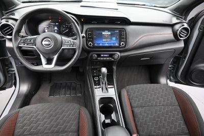 2022 Nissan Kicks SR