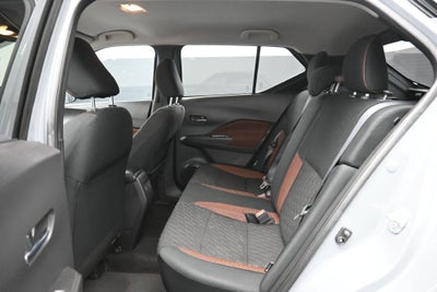 2022 Nissan Kicks SR