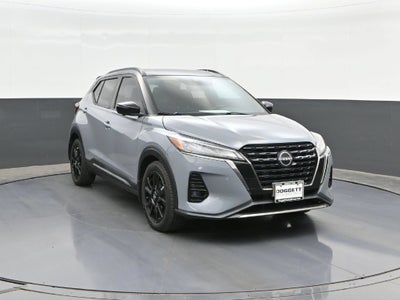 2022 Nissan Kicks SR