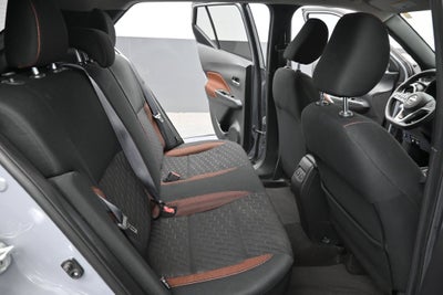 2022 Nissan Kicks SR