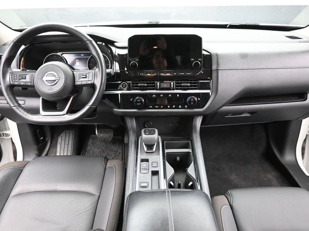 2022 Nissan Pathfinder SL