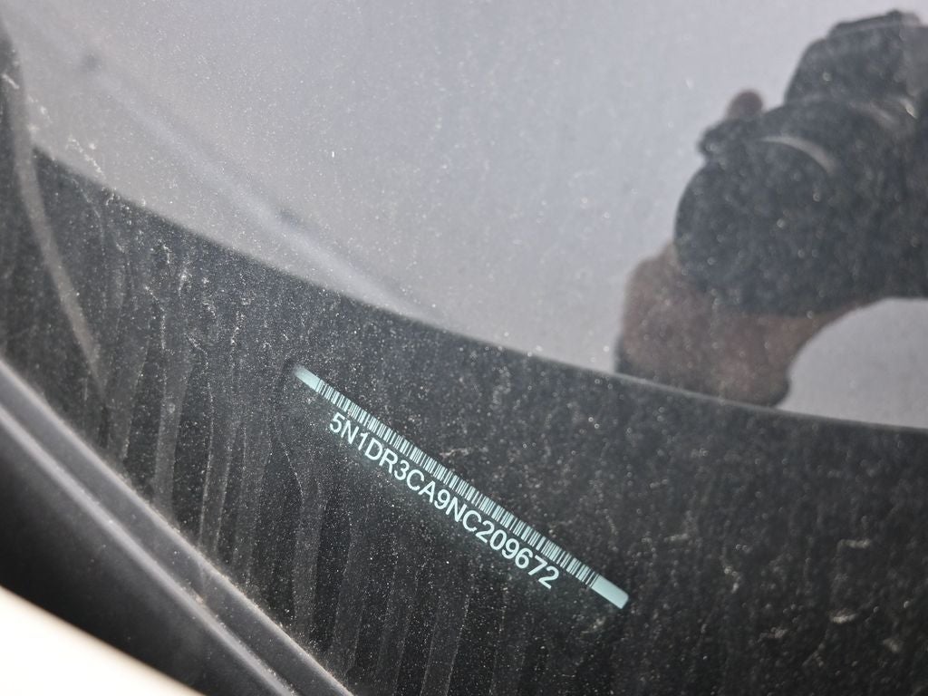 2022 Nissan Pathfinder SL