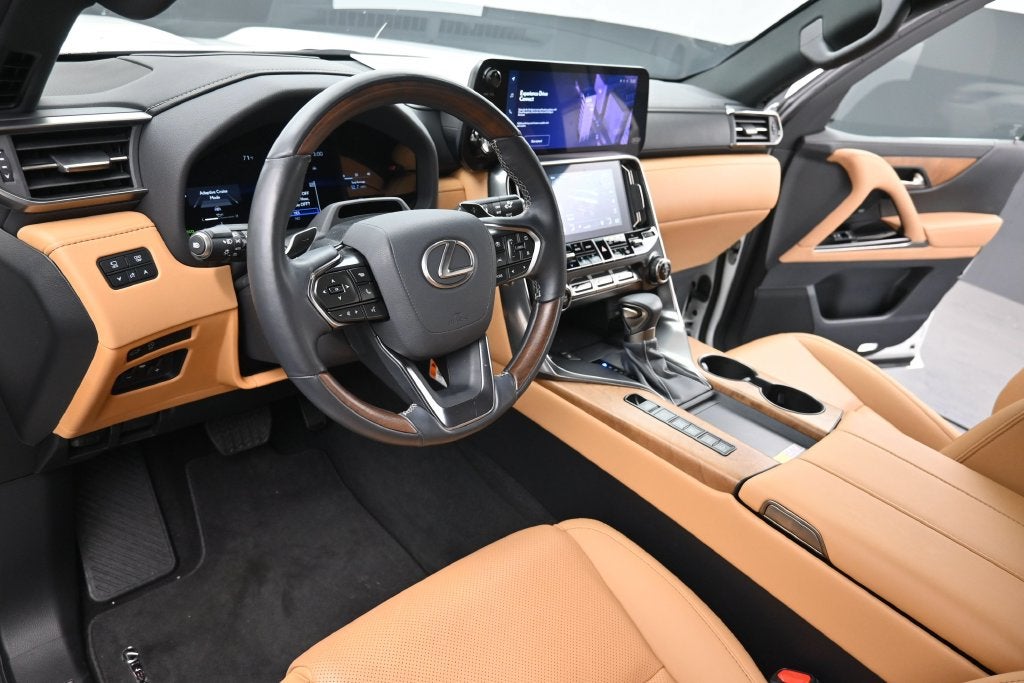 2025 Lexus LX 600 Luxury
