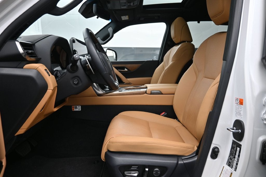 2025 Lexus LX 600 Luxury