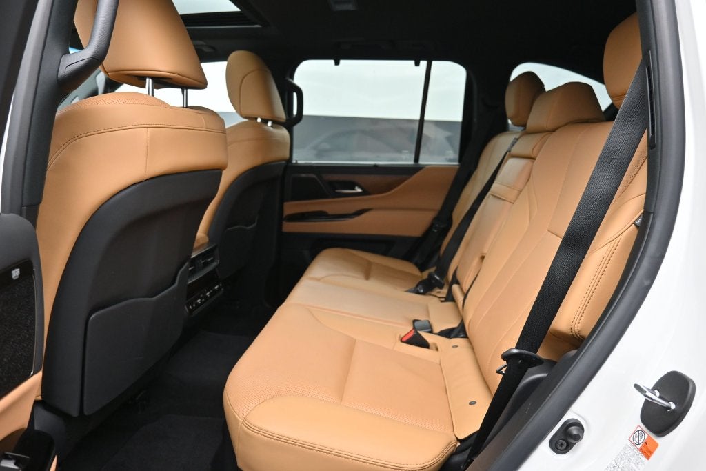 2025 Lexus LX 600 Luxury