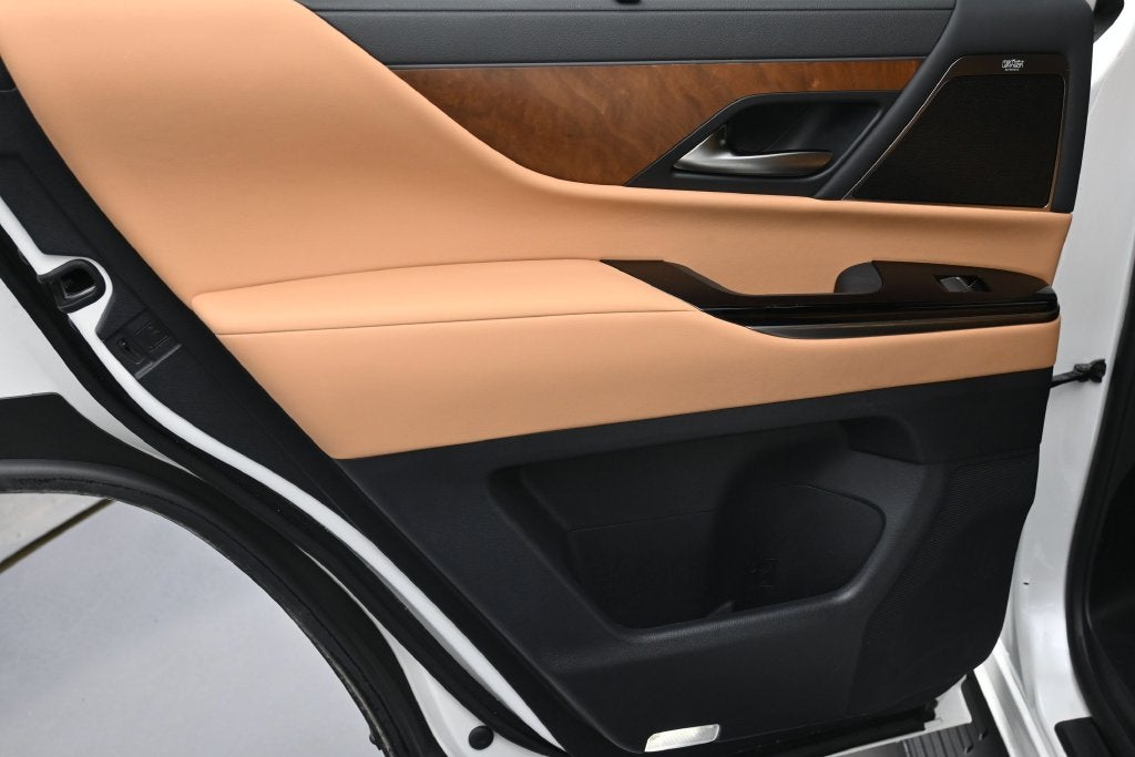 2025 Lexus LX 600 Luxury