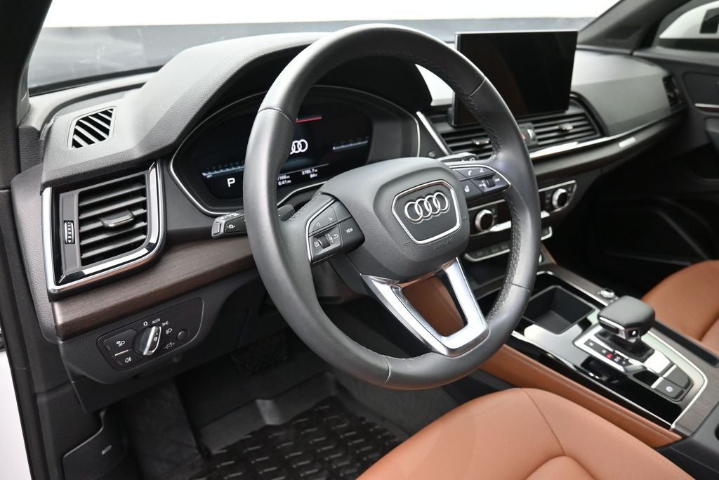 2022 Audi Q5 40 Premium Plus quattro
