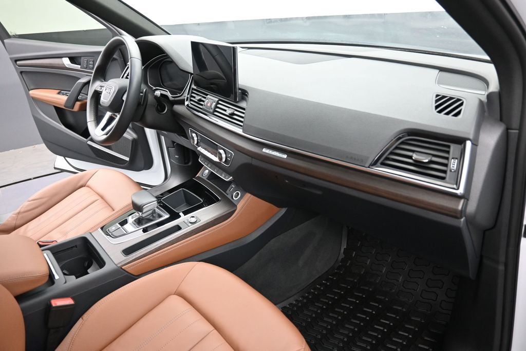 2022 Audi Q5 40 Premium Plus quattro