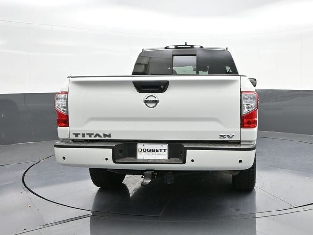 2022 Nissan Titan SV