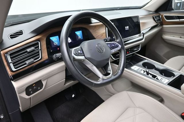 2024 Volkswagen Atlas 2.0T SE