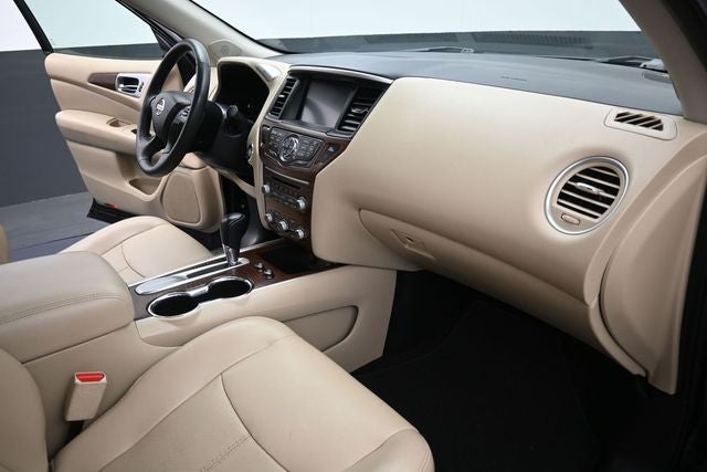 2017 Nissan Pathfinder Platinum