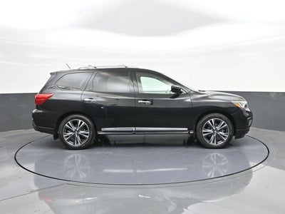 2017 Nissan Pathfinder Platinum