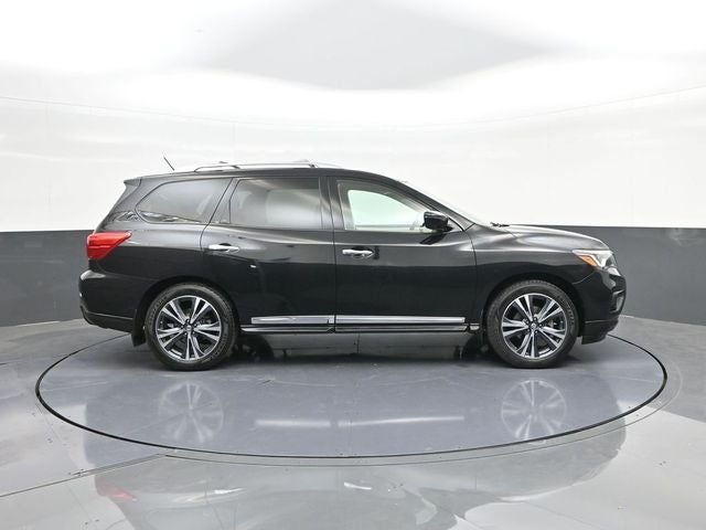 2017 Nissan Pathfinder Platinum