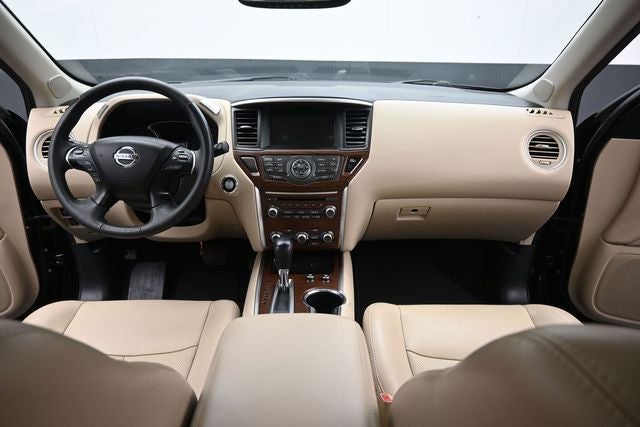 2017 Nissan Pathfinder Platinum