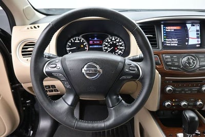 2017 Nissan Pathfinder Platinum