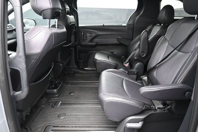 2024 Toyota Sienna Woodland Edition