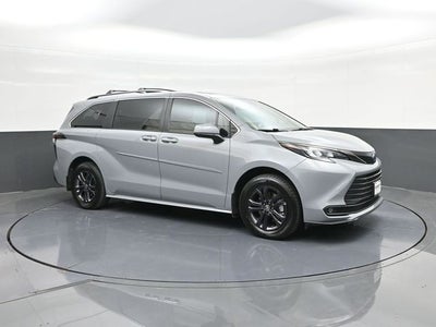 2024 Toyota Sienna Woodland Edition
