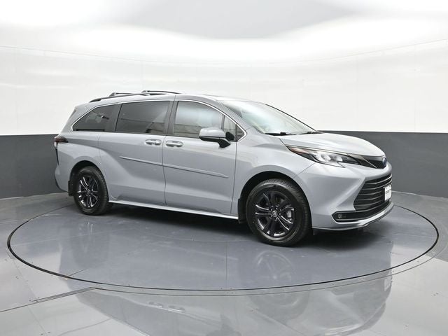 2024 Toyota Sienna Woodland Edition