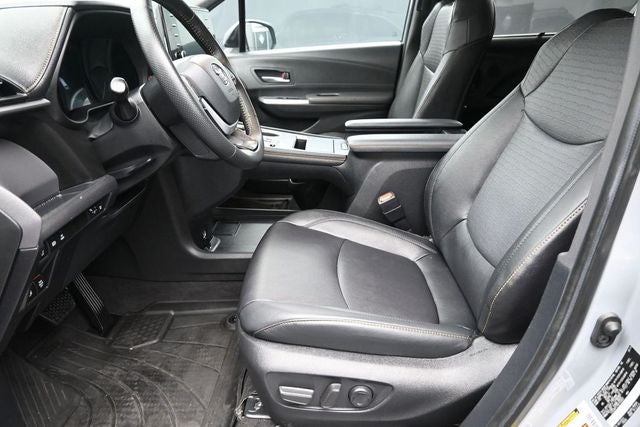 2024 Toyota Sienna Woodland Edition