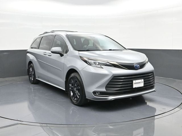 2024 Toyota Sienna Woodland Edition