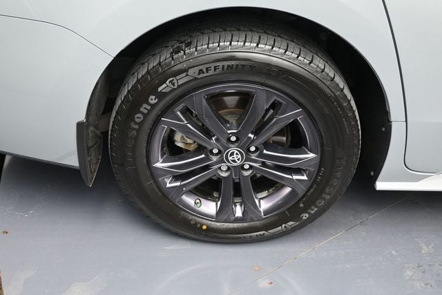 2024 Toyota Sienna Woodland Edition