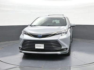 2024 Toyota Sienna Woodland Edition