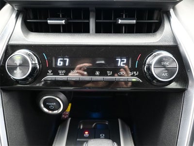 2024 Toyota Venza LE