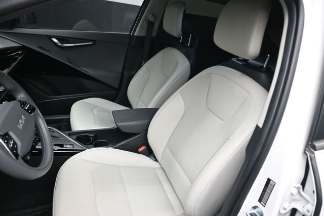 2024 Kia Niro EX Touring