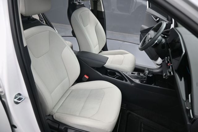 2024 Kia Niro EX Touring