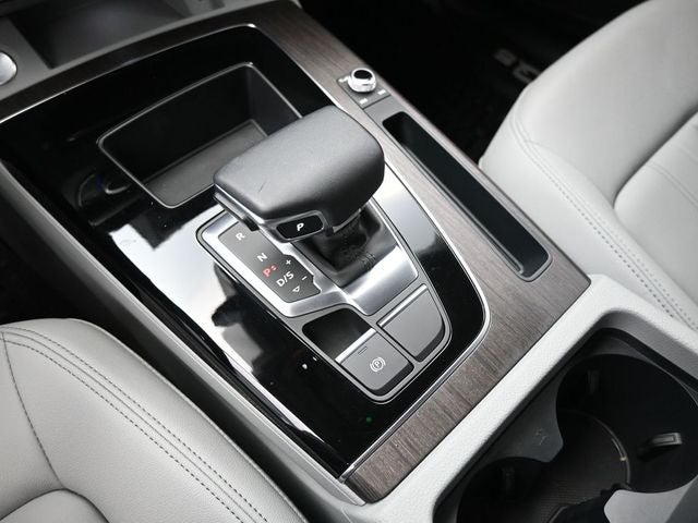 2024 Audi Q5 40 Premium quattro