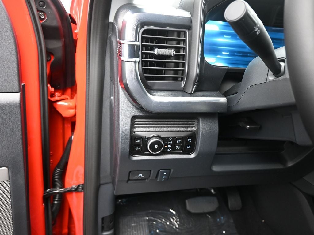 2025 Ford F-350SD Lariat