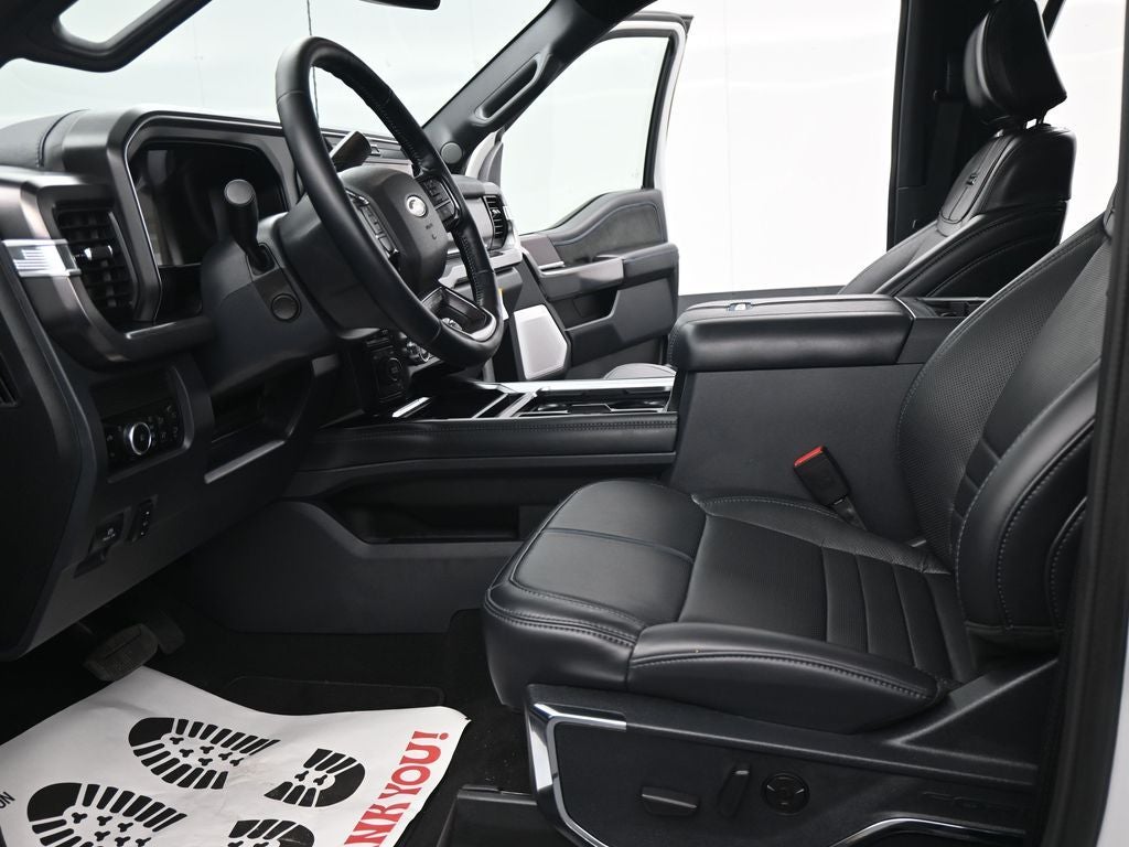 2026 Ford F-350SD Platinum DRW