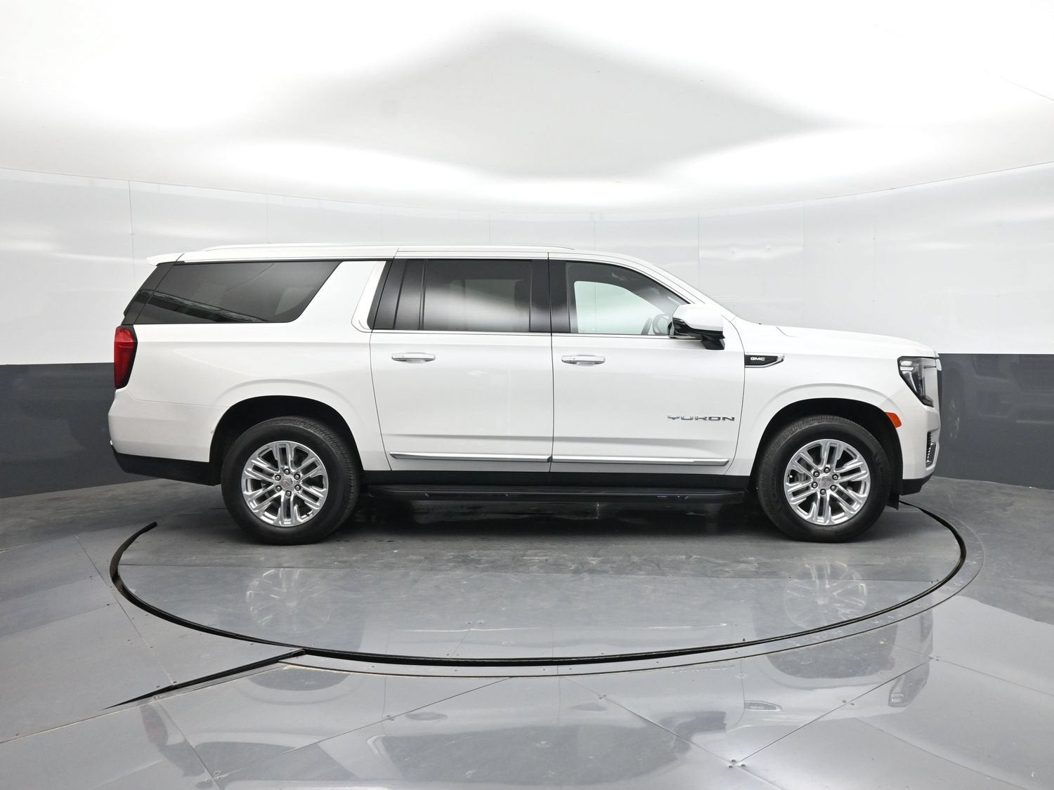 2024 GMC Yukon XL SLT