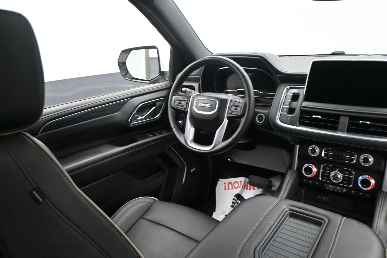 2024 GMC Yukon XL SLT