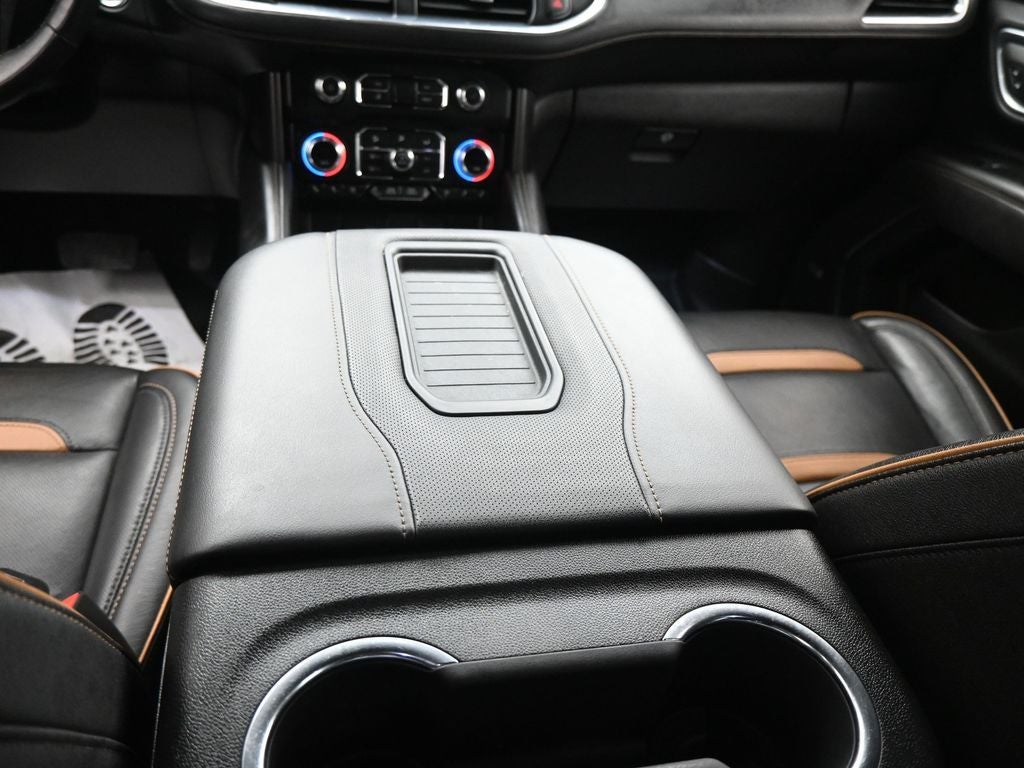 2023 GMC Yukon XL AT4