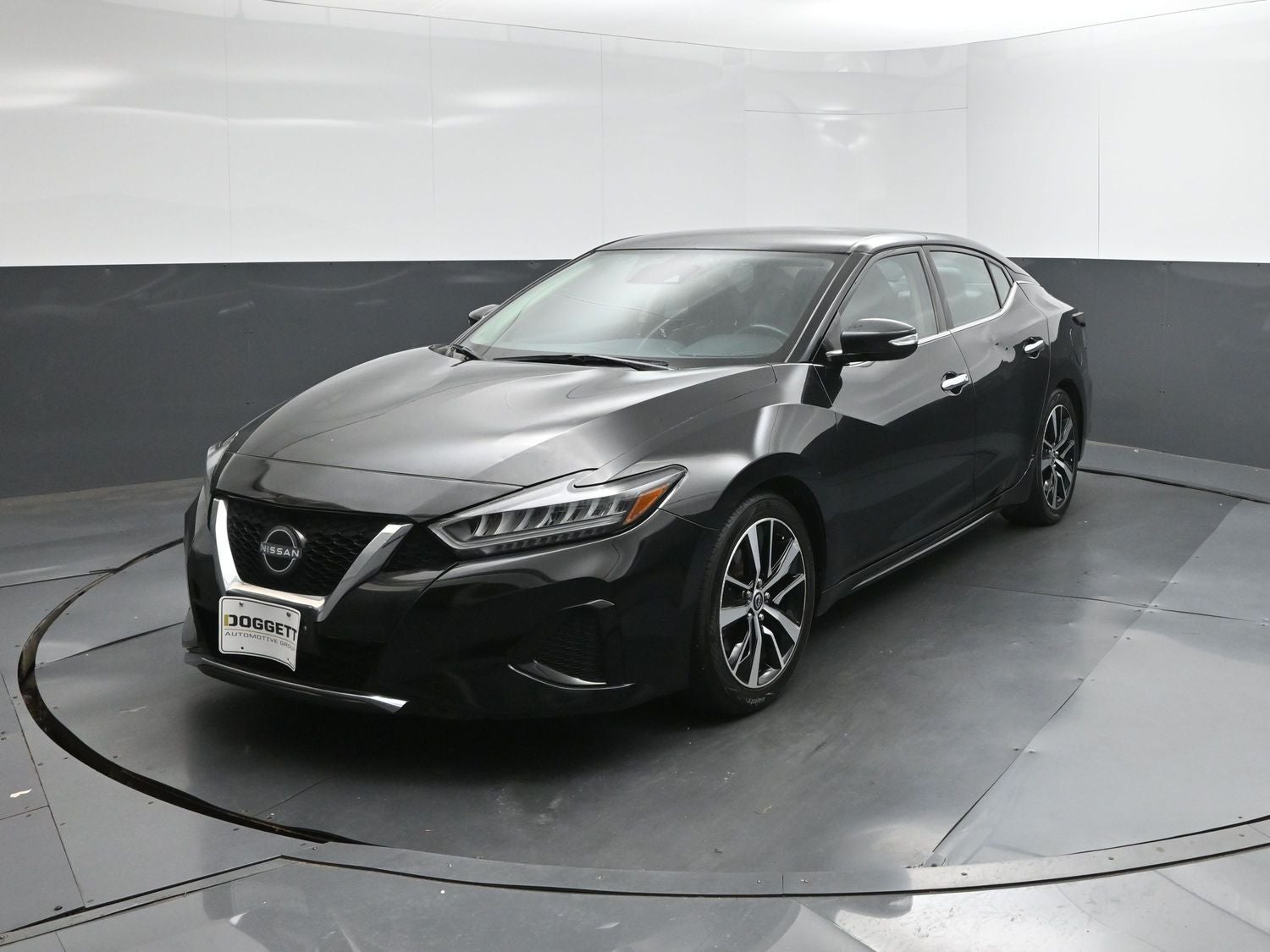 2023 Nissan Maxima SV