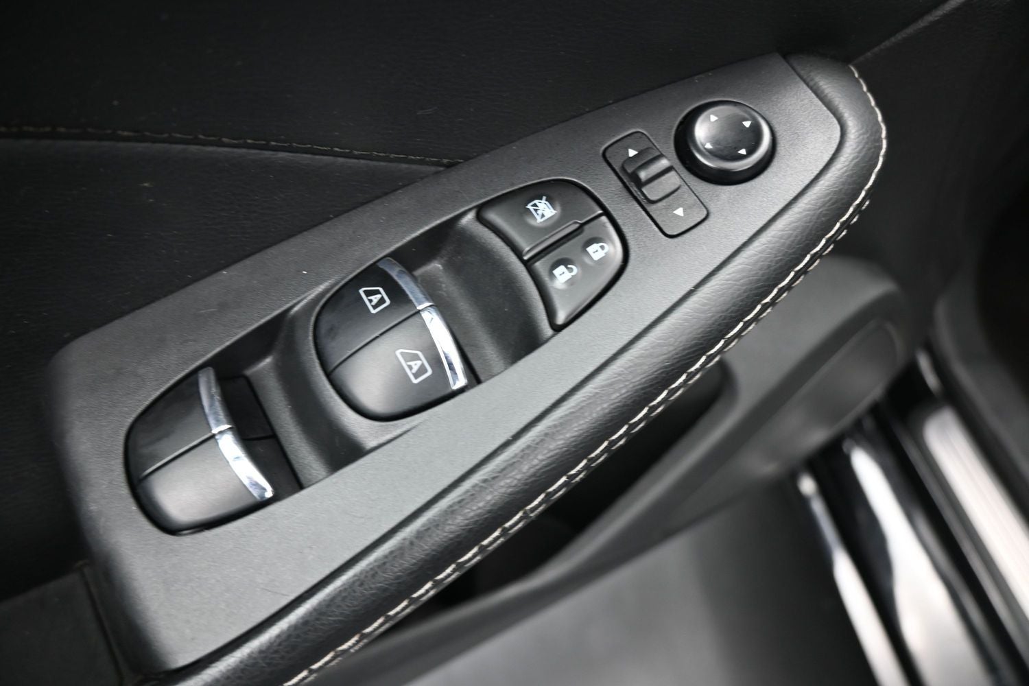 2023 Nissan Maxima SV