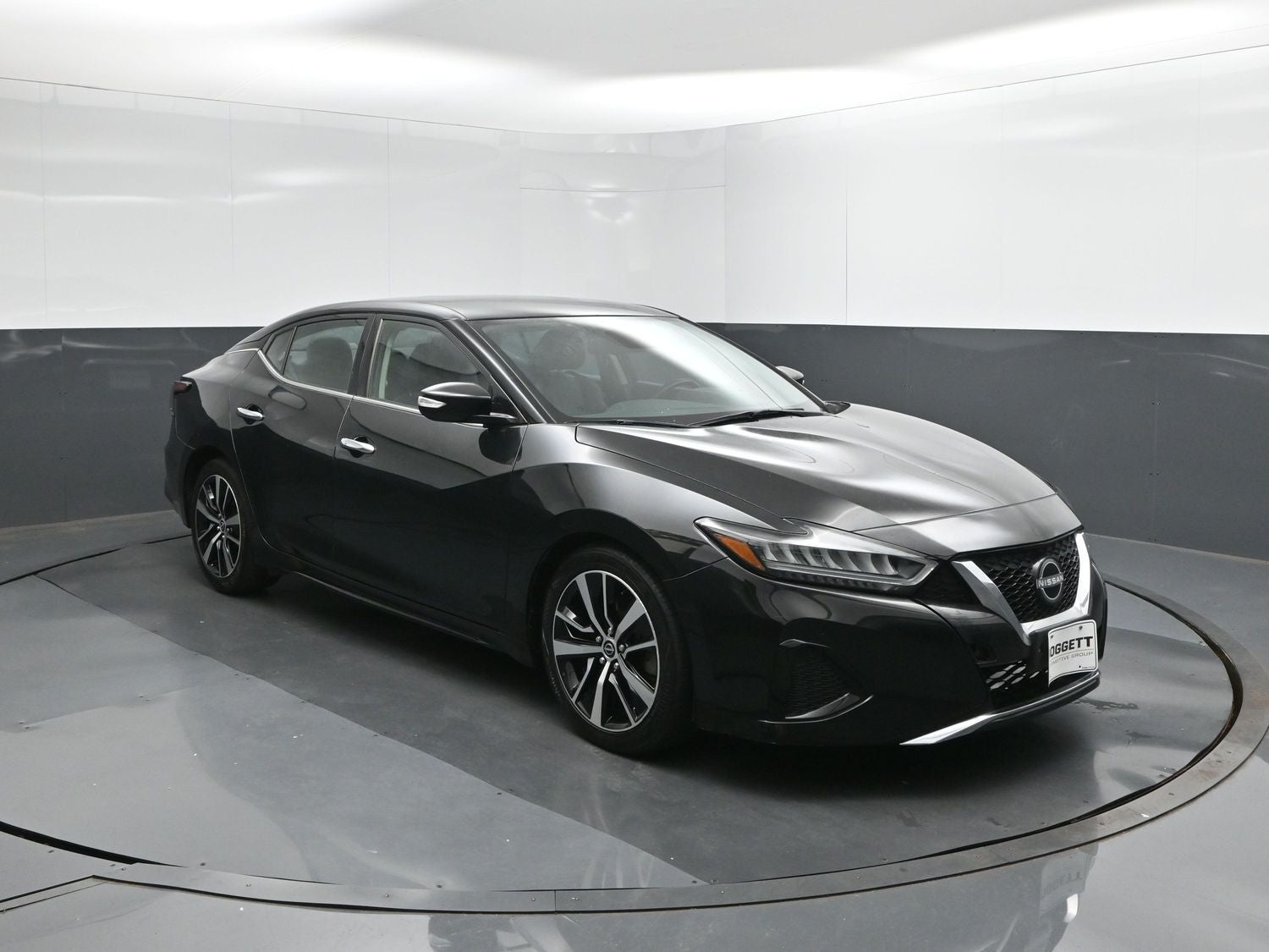 2023 Nissan Maxima SV