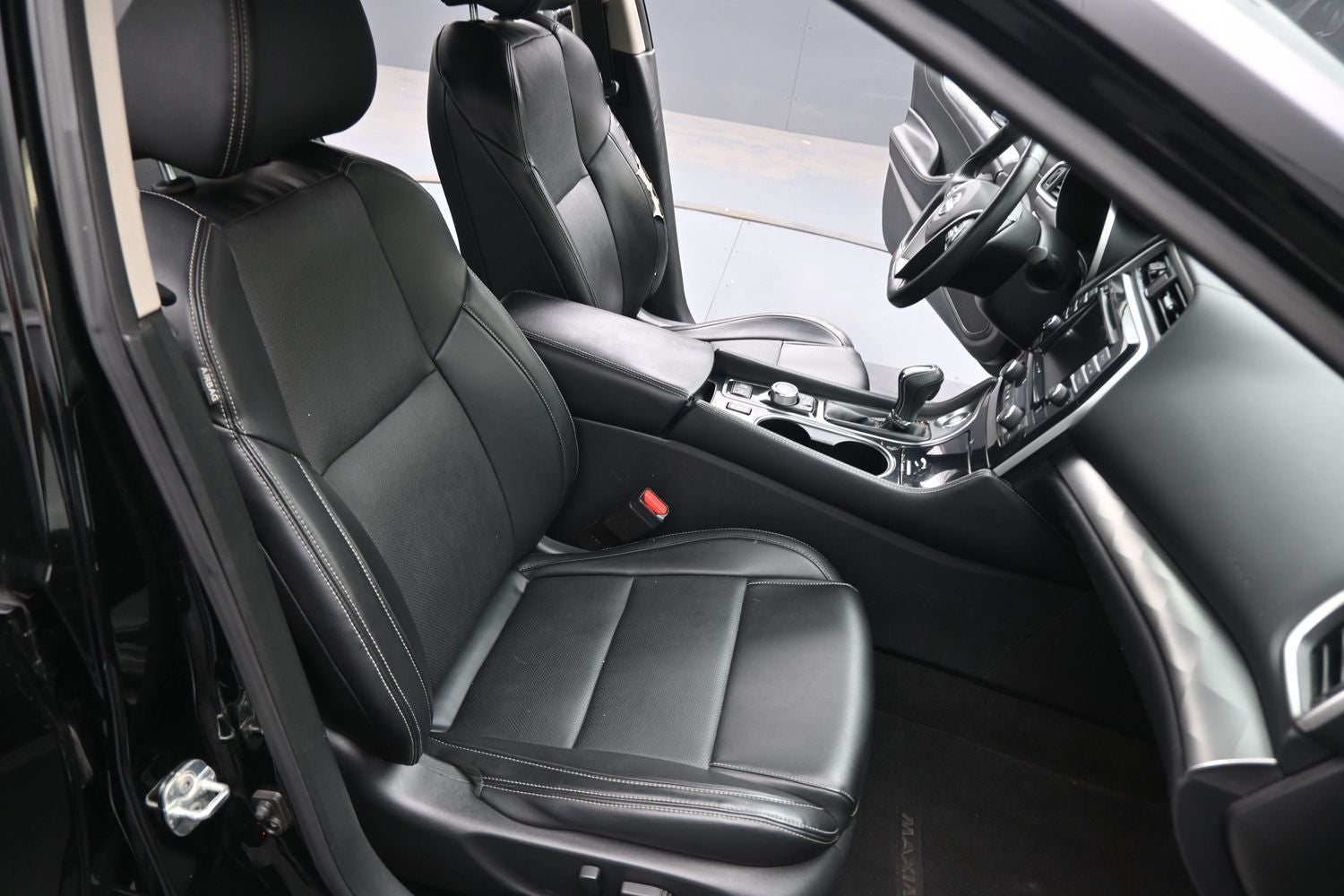 2023 Nissan Maxima SV