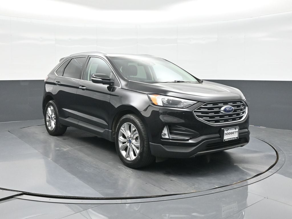 2022 Ford Edge Titanium