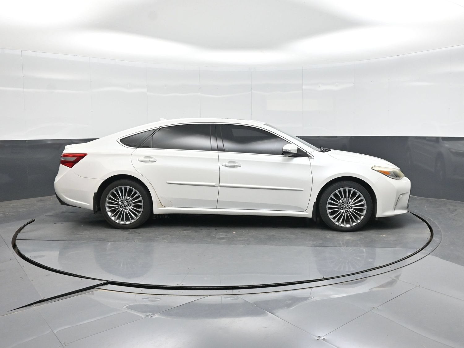 2016 Toyota Avalon Limited